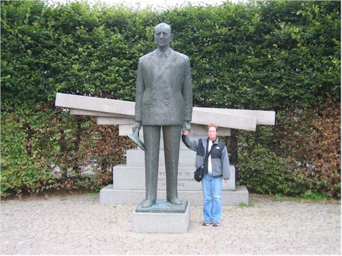 frederik ix statue